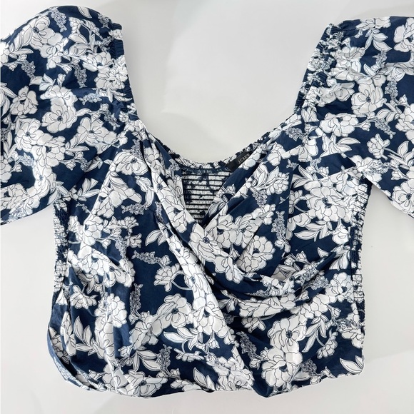 J.Crew Puff-Sleeve Organic Cotton Cropped Top in Magnolia Floral size medium - Picture 1 of 10